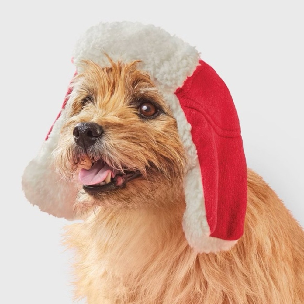 Red nwt Trapper Dog Hat